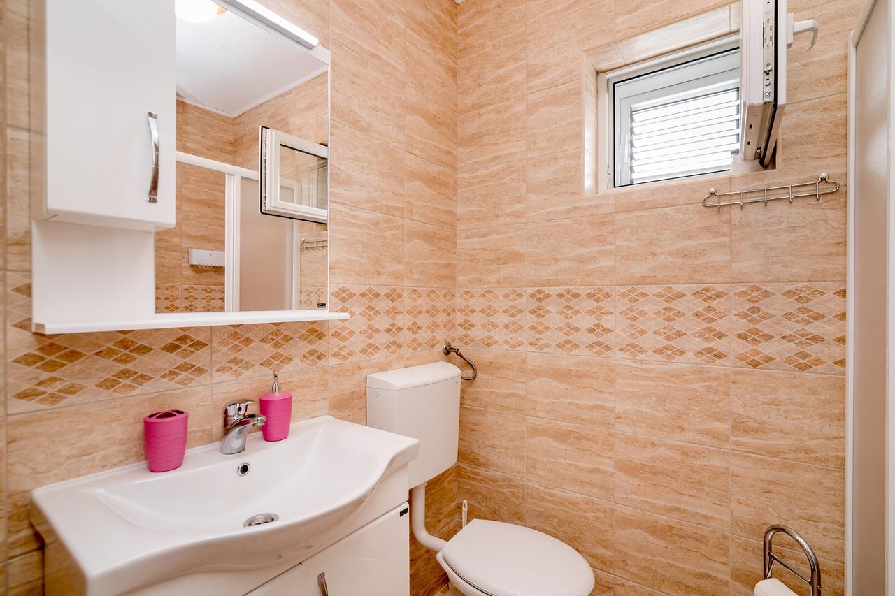 Apartments Mitrovic Luštica Luaran gambar