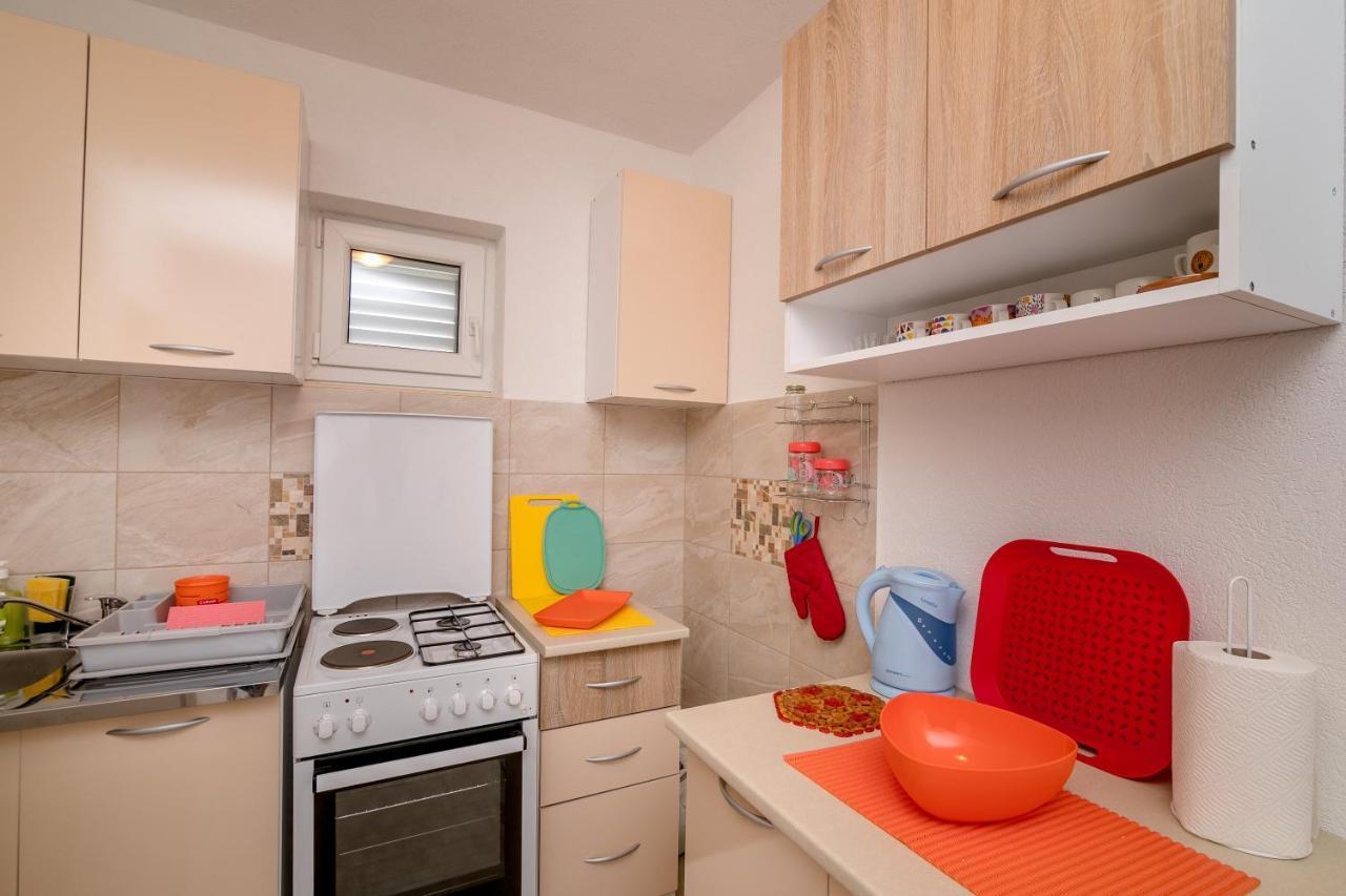 Apartments Mitrovic Luštica Luaran gambar