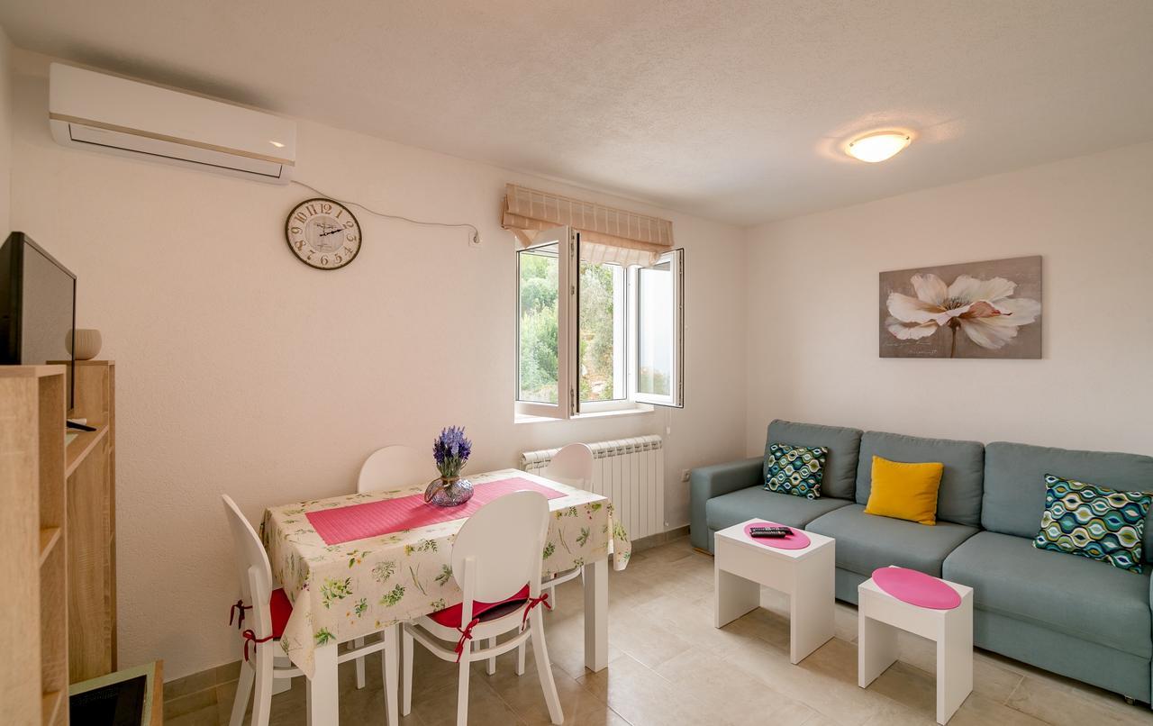 Apartments Mitrovic Luštica Luaran gambar