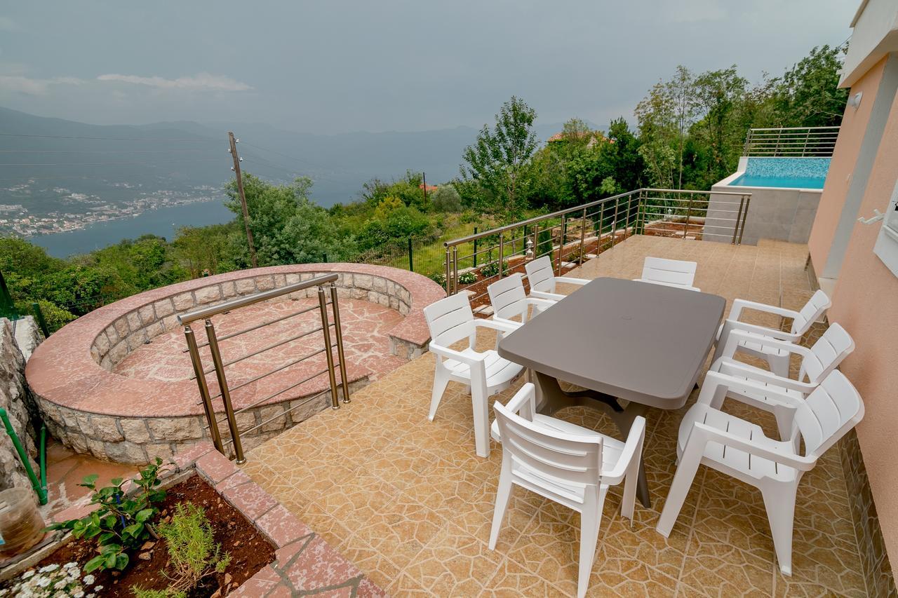 Apartments Mitrovic Luštica Luaran gambar