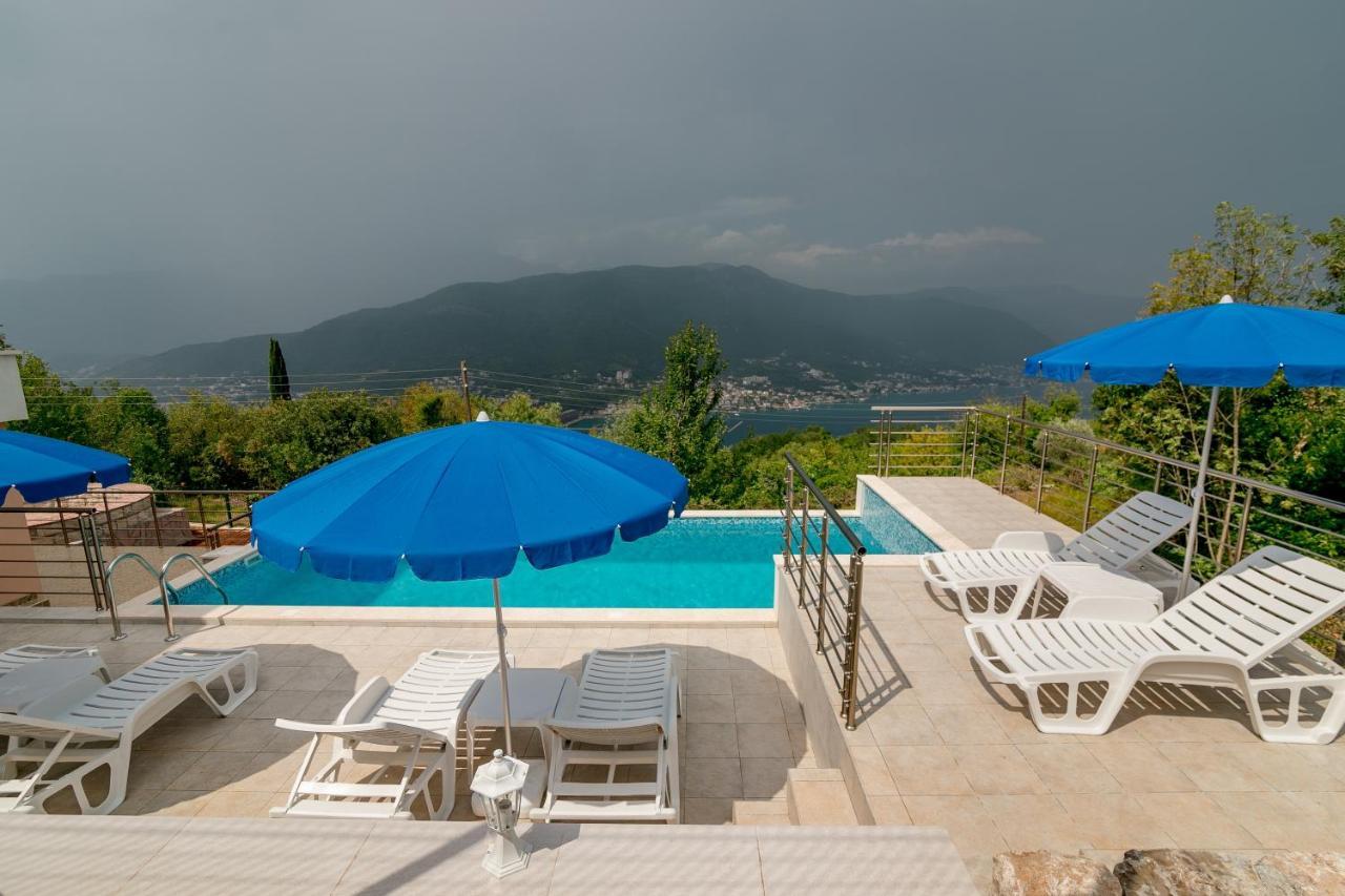 Apartments Mitrovic Luštica Luaran gambar