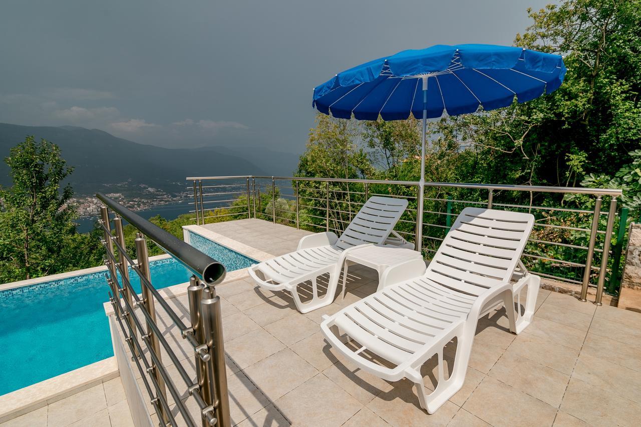 Apartments Mitrovic Luštica Luaran gambar
