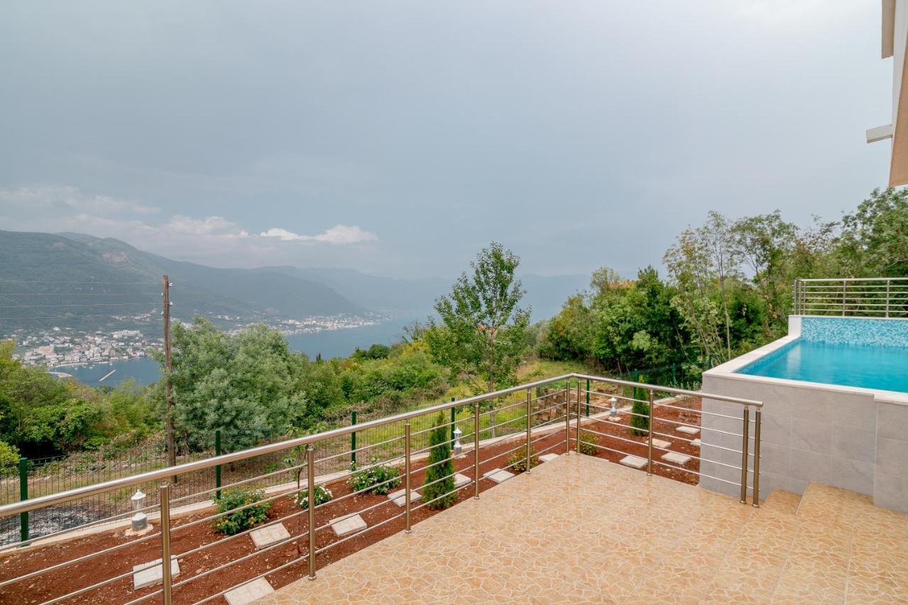 Apartments Mitrovic Luštica Luaran gambar
